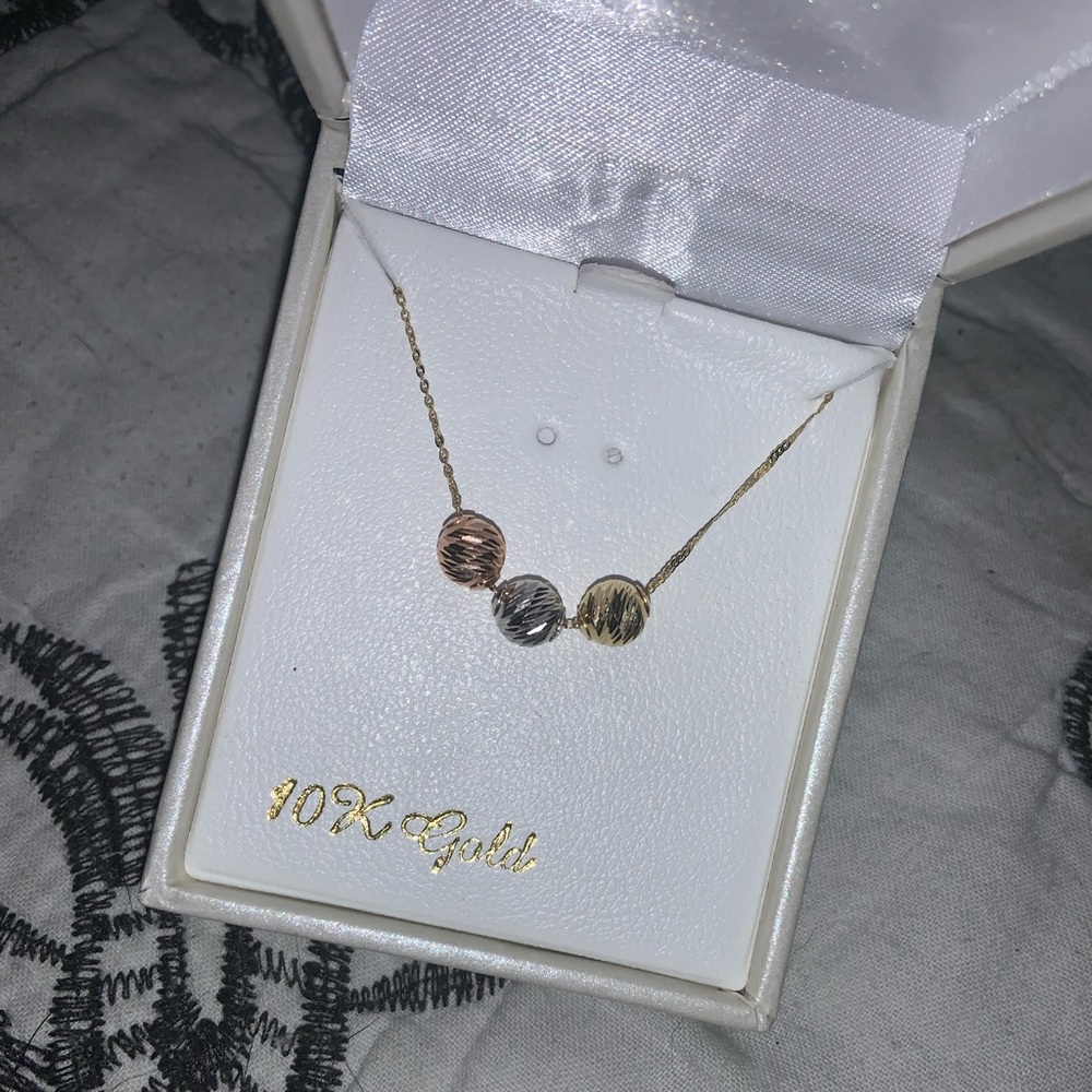 10K gold necklace w/ multicolored charms✨